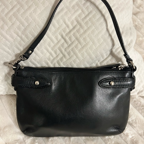 Coach Collette Black Leather Shoulder Bag - Picture 4 of 5